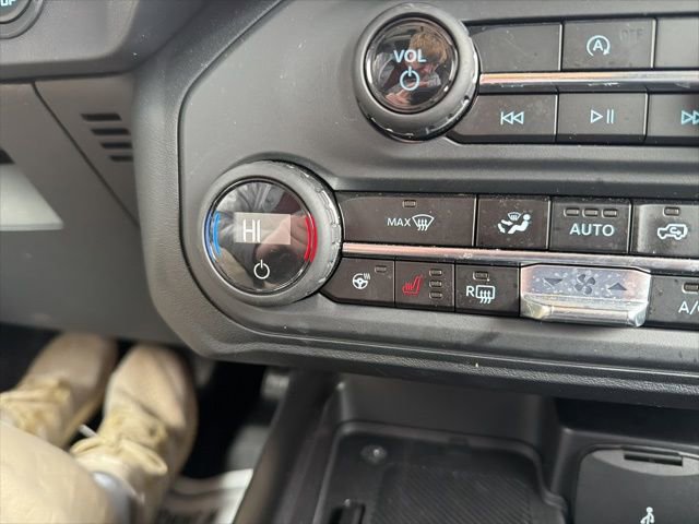 Used 2025 Ford Bronco Badlands image 31