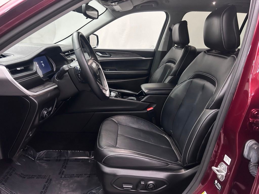Certified 2021 Jeep Grand Cherokee L Limited AWD/4WD image 12