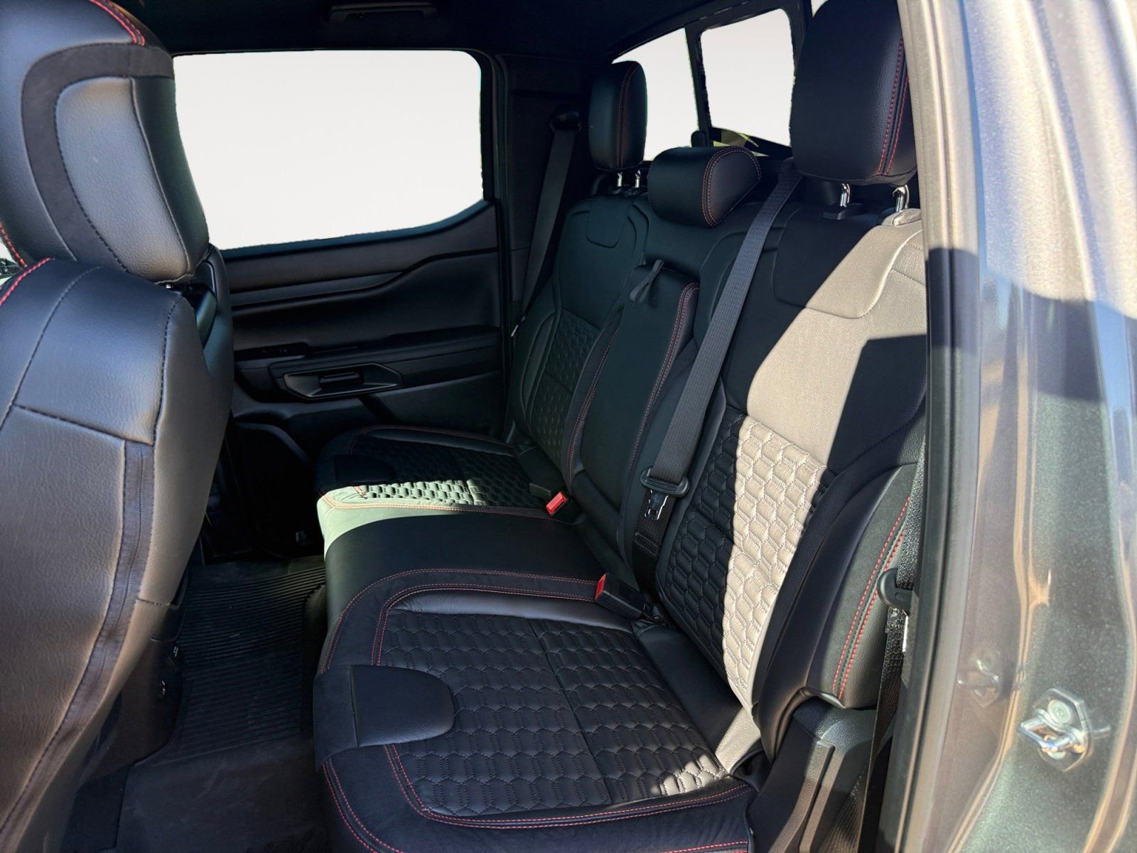 Used 2024 Ford Ranger Raptor AWD/4WD image 13