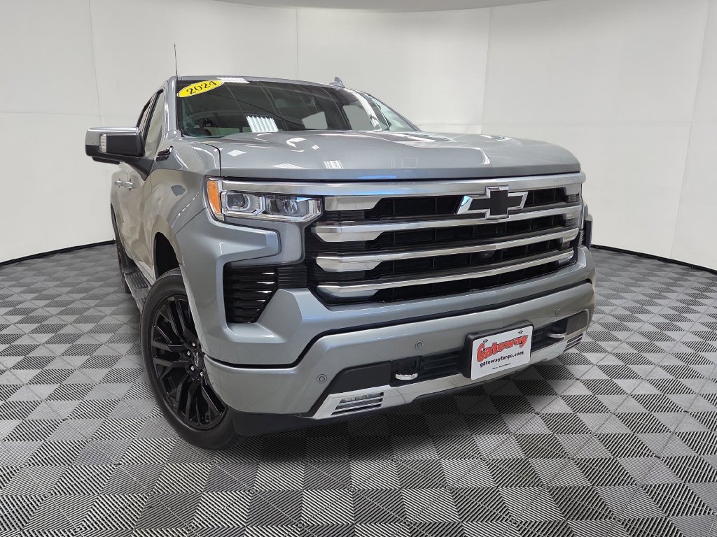 Used 2024 Chevrolet Silverado 1500 High Country AWD/4WD image 2