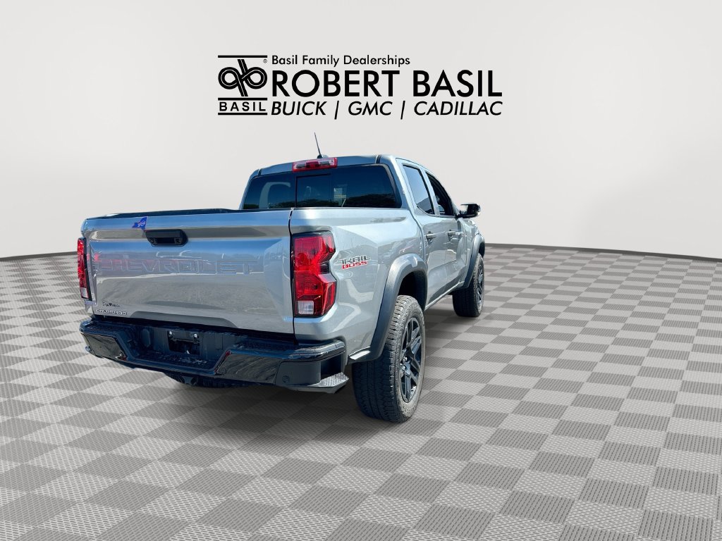Used 2024 Chevrolet Colorado Trail Boss w/ Technology Package AWD/4WD image 8