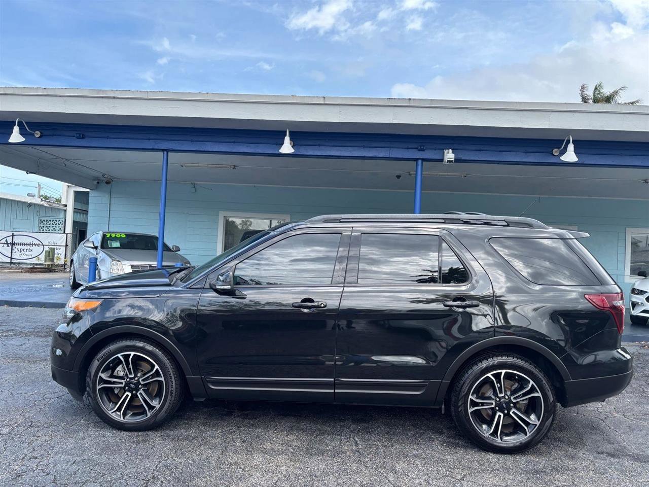 Used 2015 Ford Explorer Sport w/ Equipment Group 401A image 2