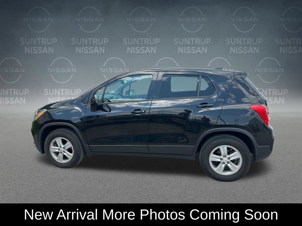 Used 2020 Chevrolet Trax LS w/ Tint and Cruise Package AWD/4WD video 2