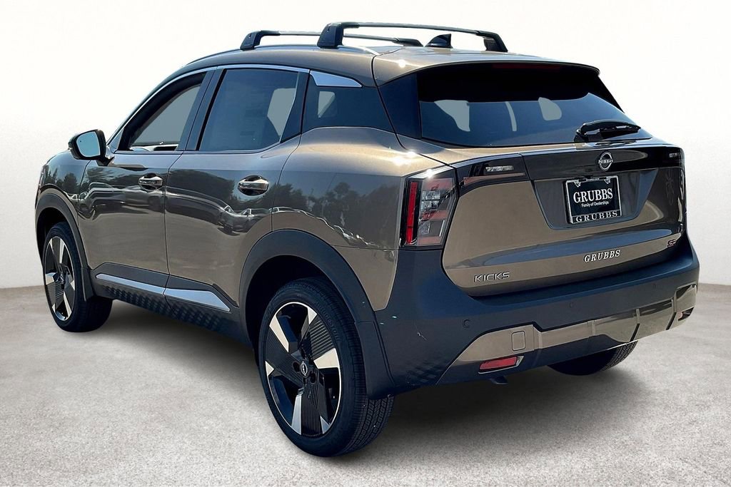 New 2026 Nissan Kicks SR image 6