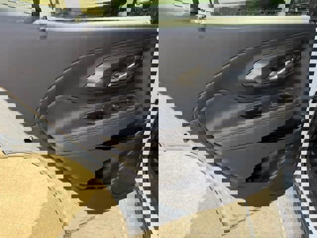 Used 2022 GMC Terrain SLT image 12