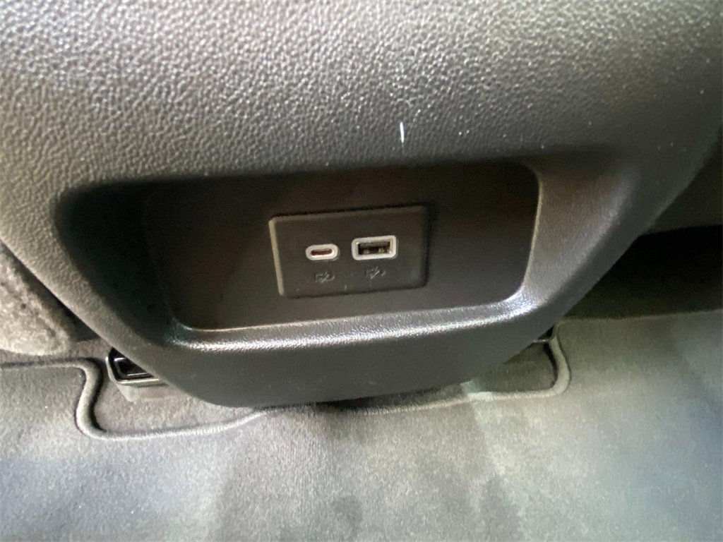 Used 2021 Cadillac XT5 Premium Luxury image 16