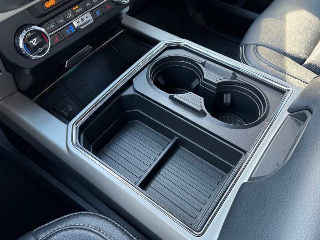 Used 2022 Ford F250 Lariat w/ Black Appearance Package image 33