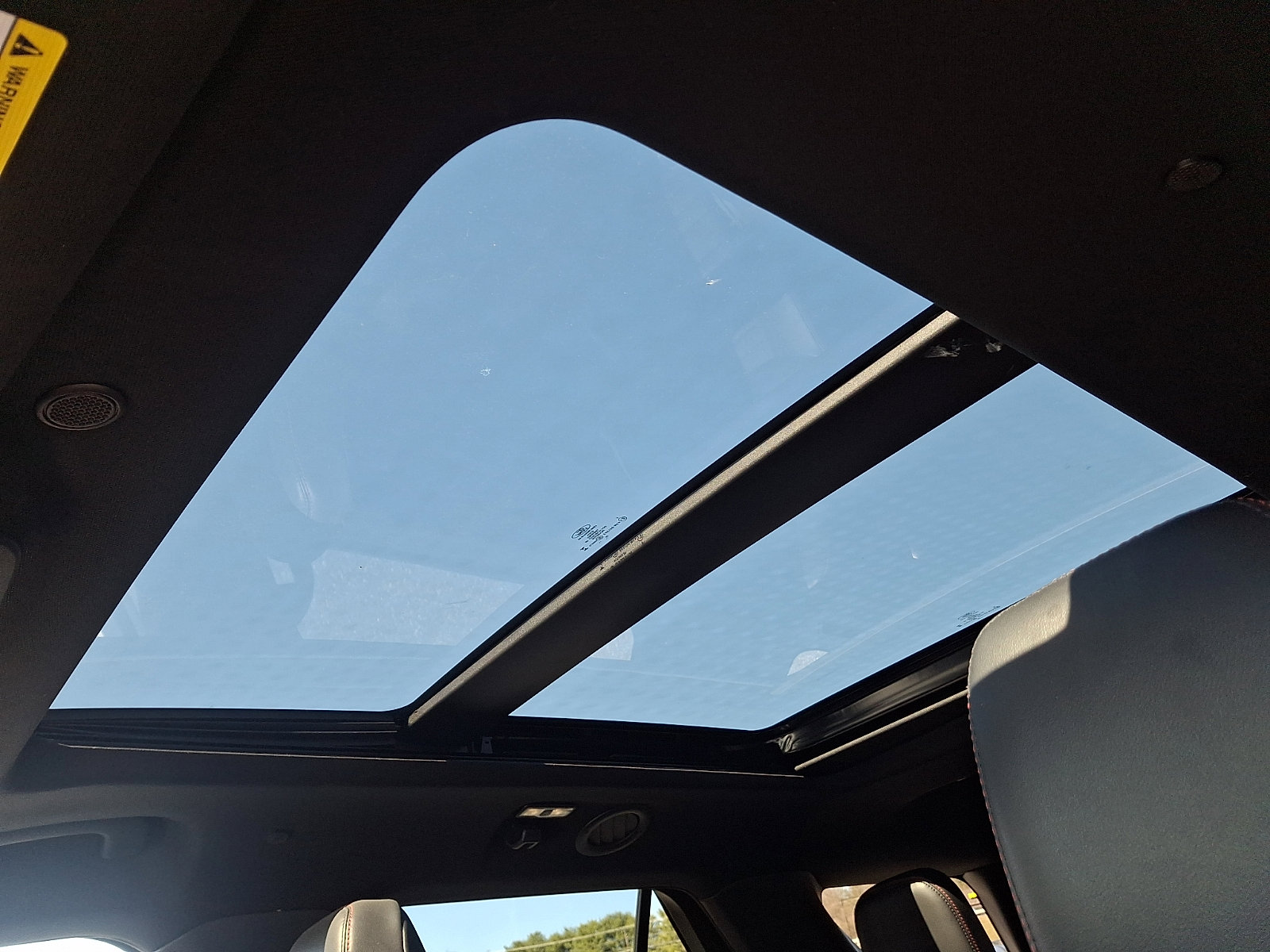 Certified 2025 Ford Explorer ST-Line w/ Premium Package image 15