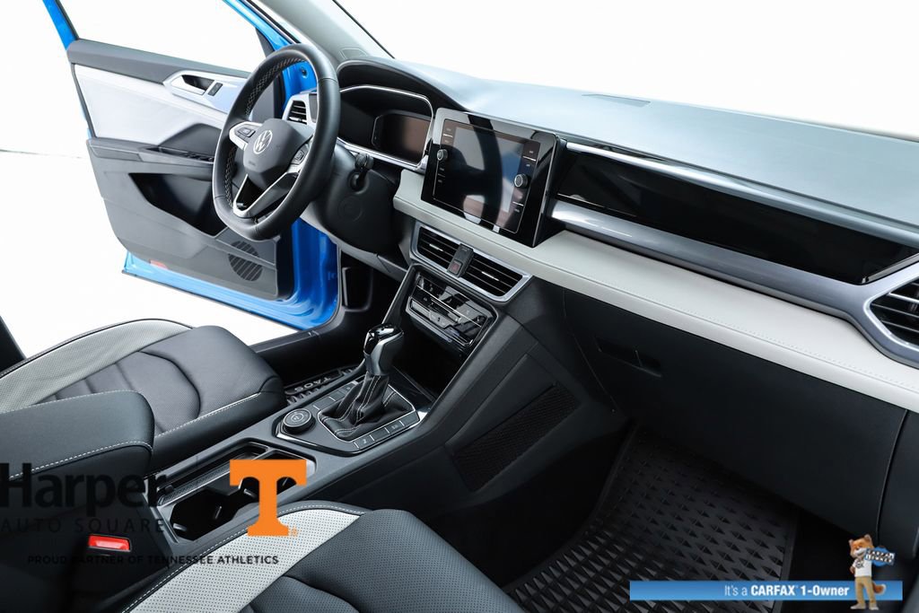 Used 2025 Volkswagen Taos SEL image 70