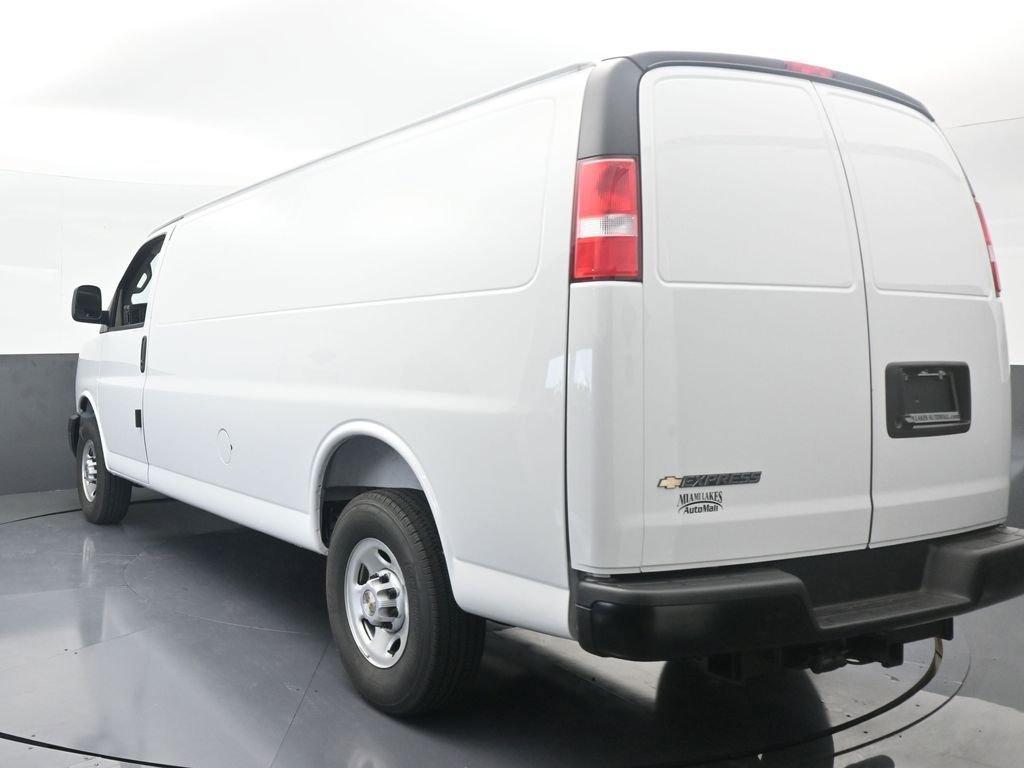 New 2025 Chevrolet Express 2500 Extended w/ Driver Convenience Package image 4
