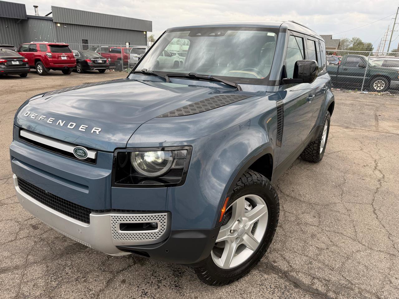 Used 2020 Land Rover Defender 110 HSE AWD/4WD image 2