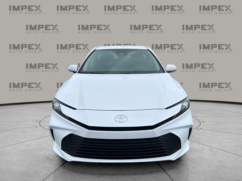 Used 2025 Toyota Camry LE FWD image 8