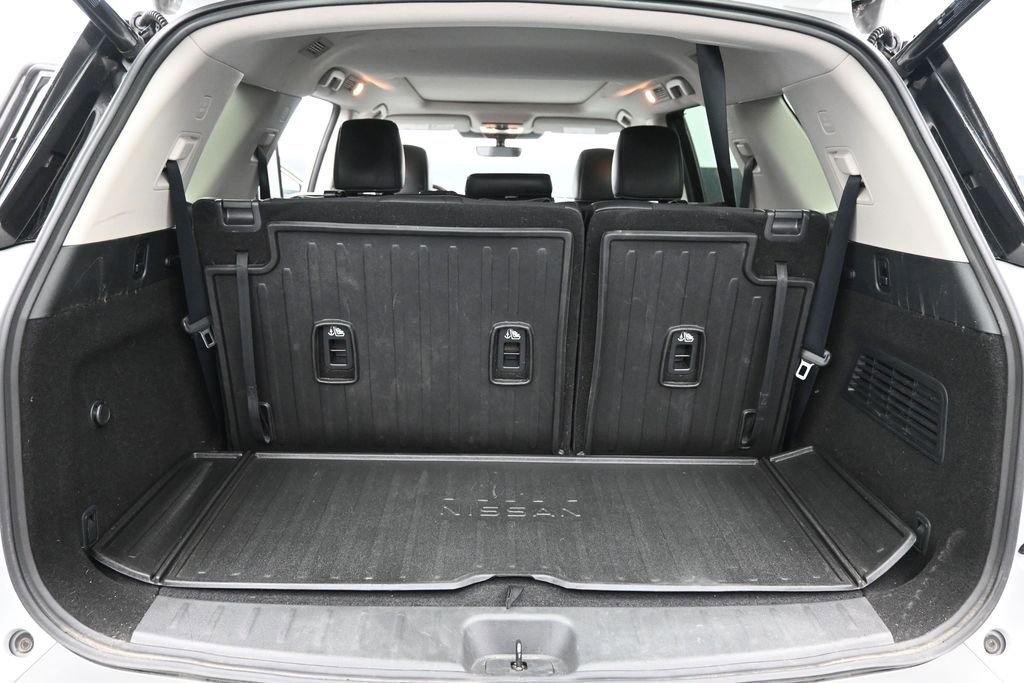 Used 2024 Nissan Pathfinder Platinum w/ Cargo Package AWD/4WD image 34