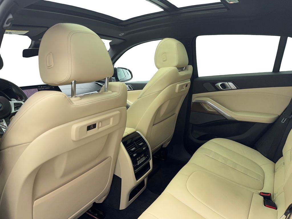 Used 2021 BMW X6 xDrive40i w/ M Sport Package image 43