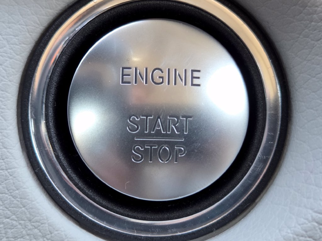 Used 2014 Mercedes-Benz E 350 Sedan image 41