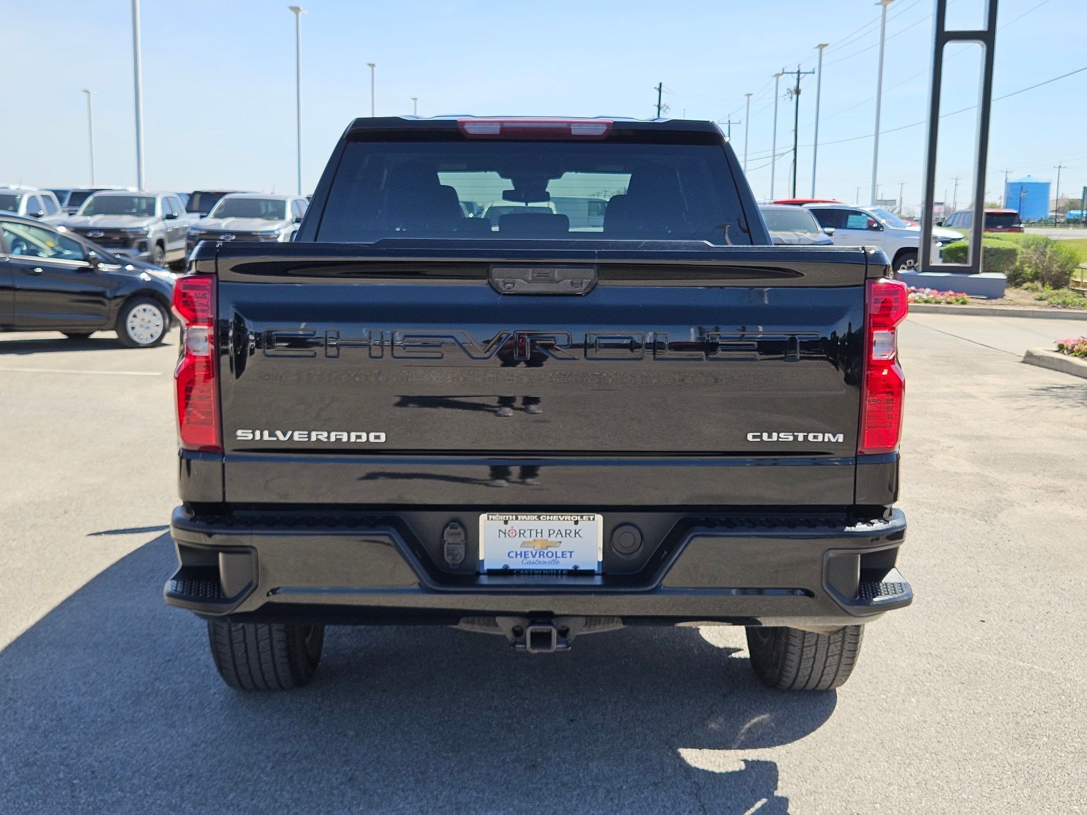 Used 2022 Chevrolet Silverado 1500 Custom image 4