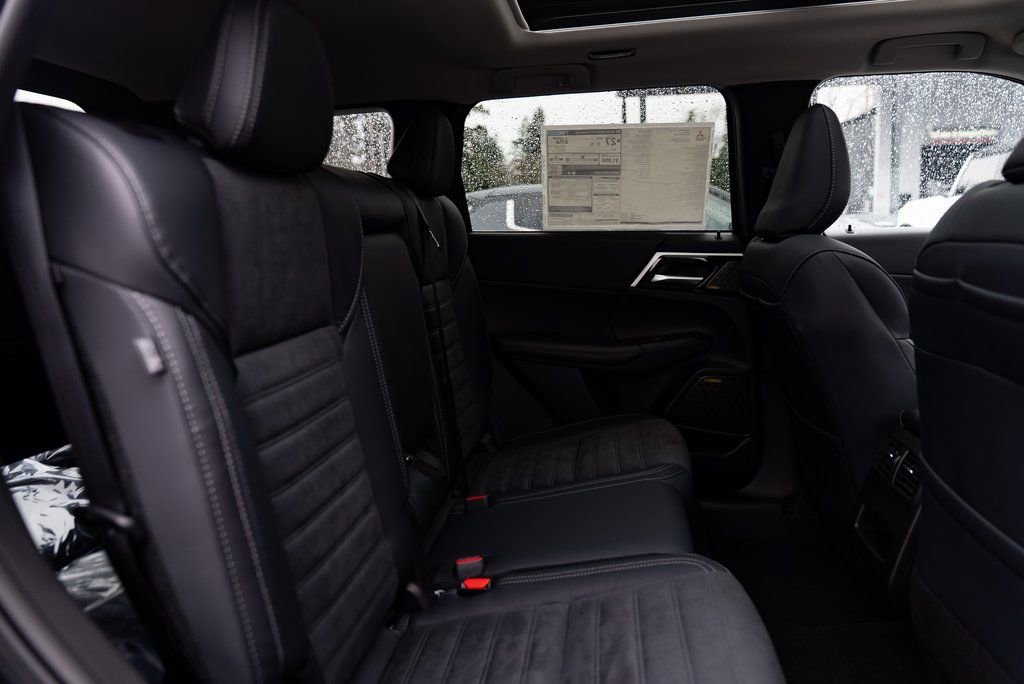 New 2026 Mitsubishi Outlander SE AWD/4WD image 13