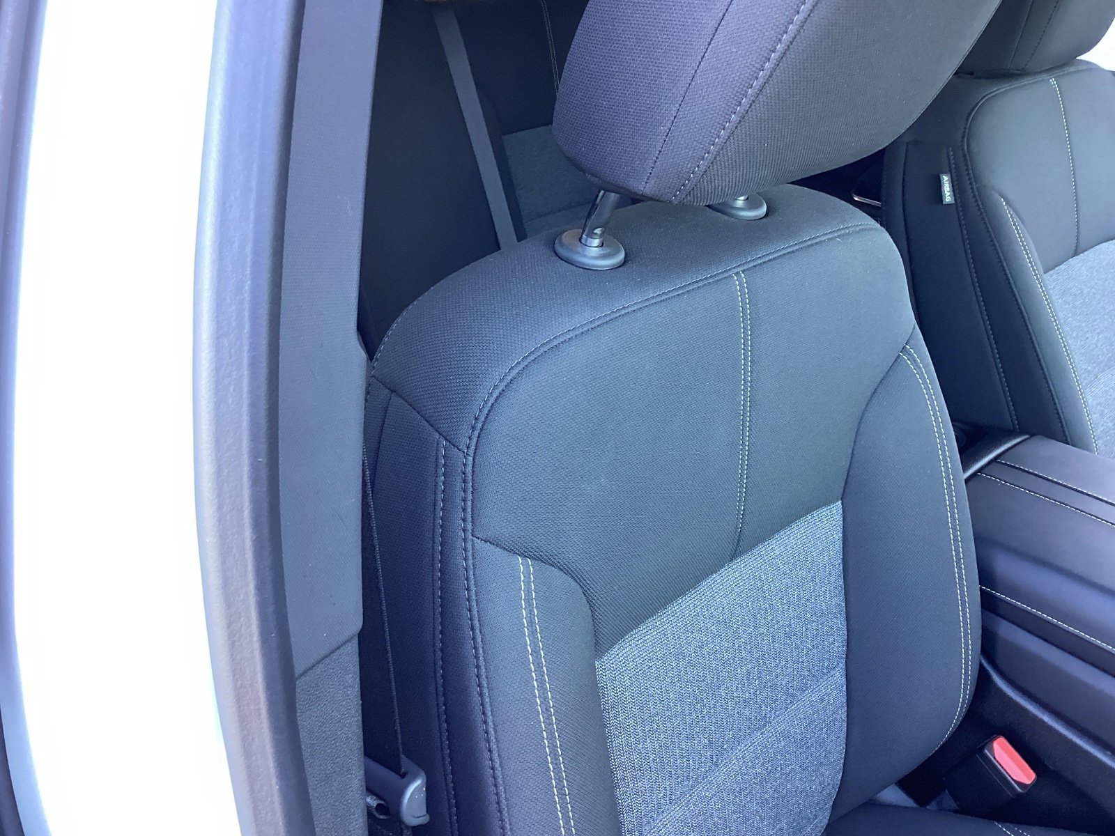 Used 2025 GMC Acadia Elevation image 18