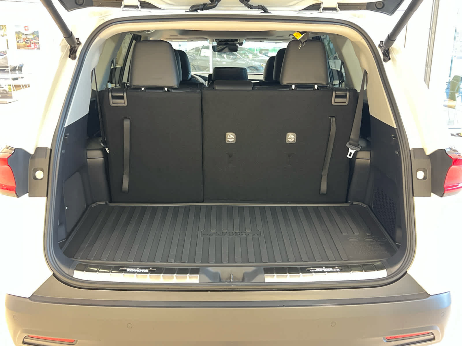 New 2026 Toyota Grand Highlander AWD Hybrid image 9