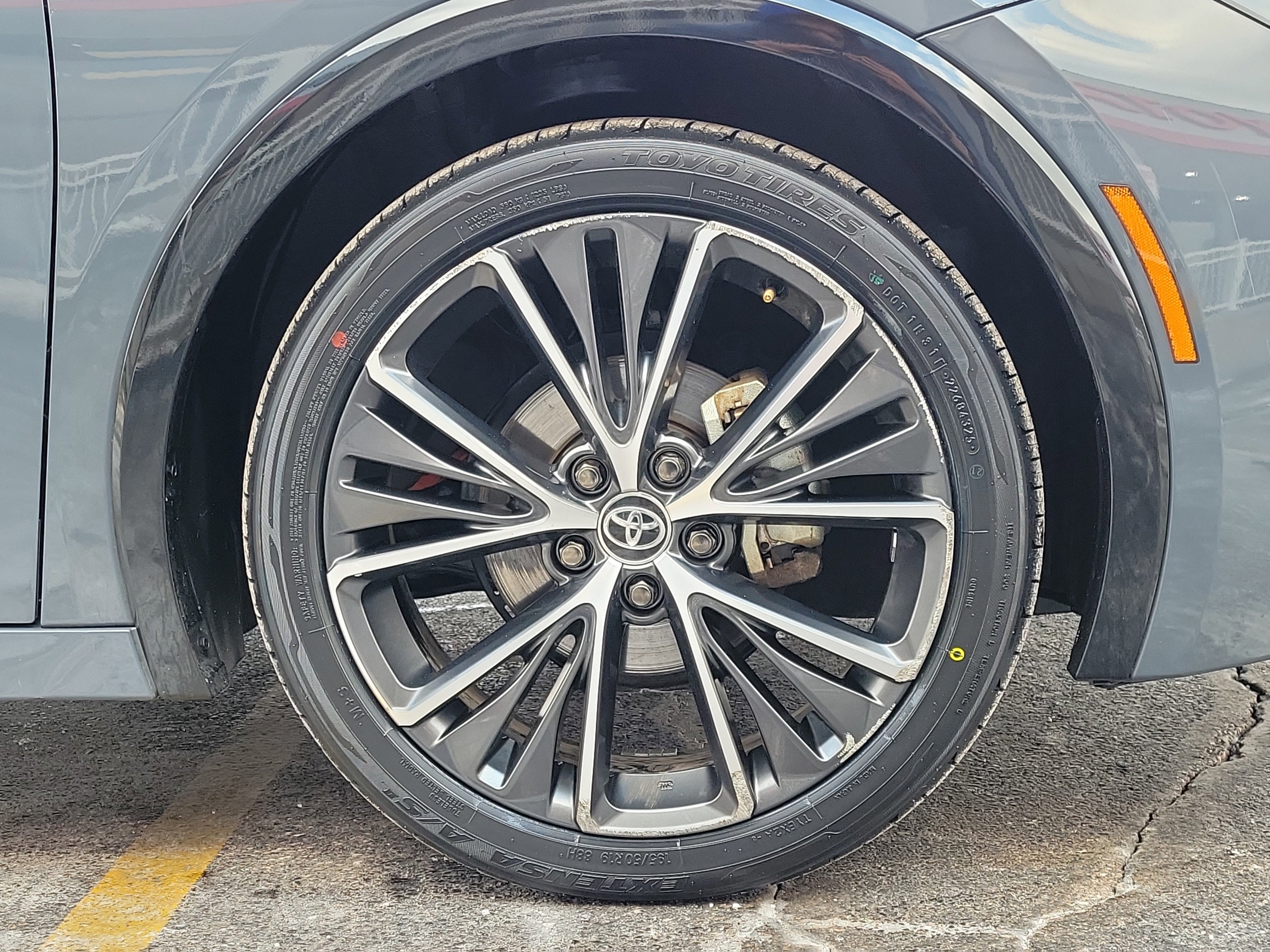 Used 2024 Toyota Prius XLE image 5