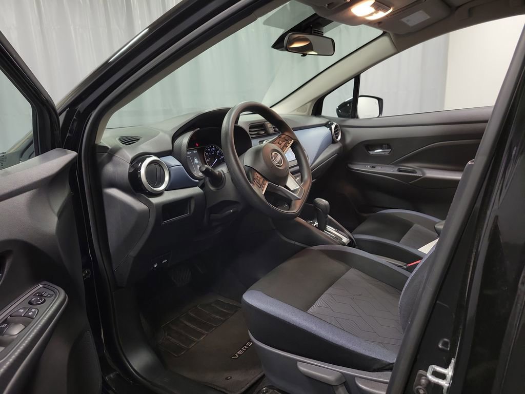 Used 2025 Nissan Versa SV FWD image 12