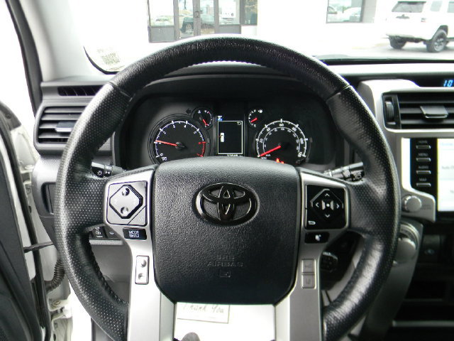 Used 2023 Toyota 4Runner SR5 Premium w/ Moonroof Package AWD/4WD image 11