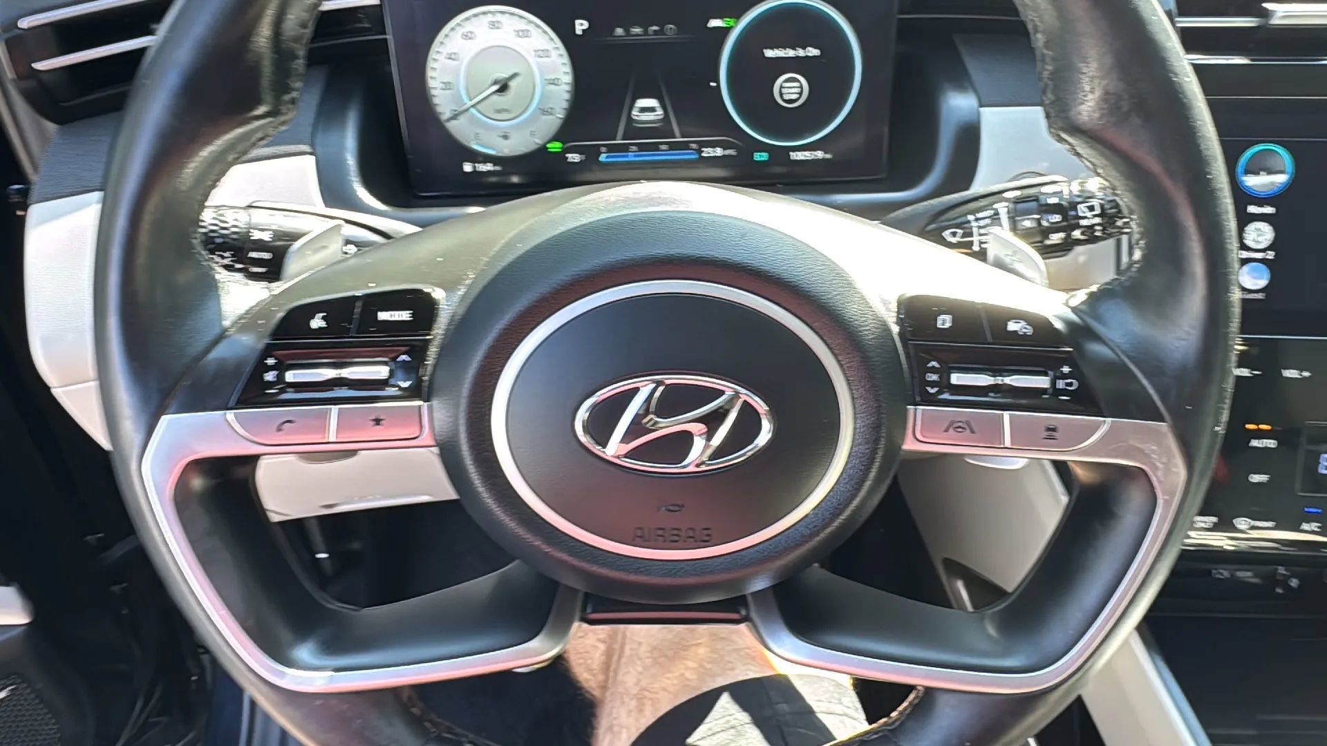Used 2022 Hyundai Tucson Limited image 17