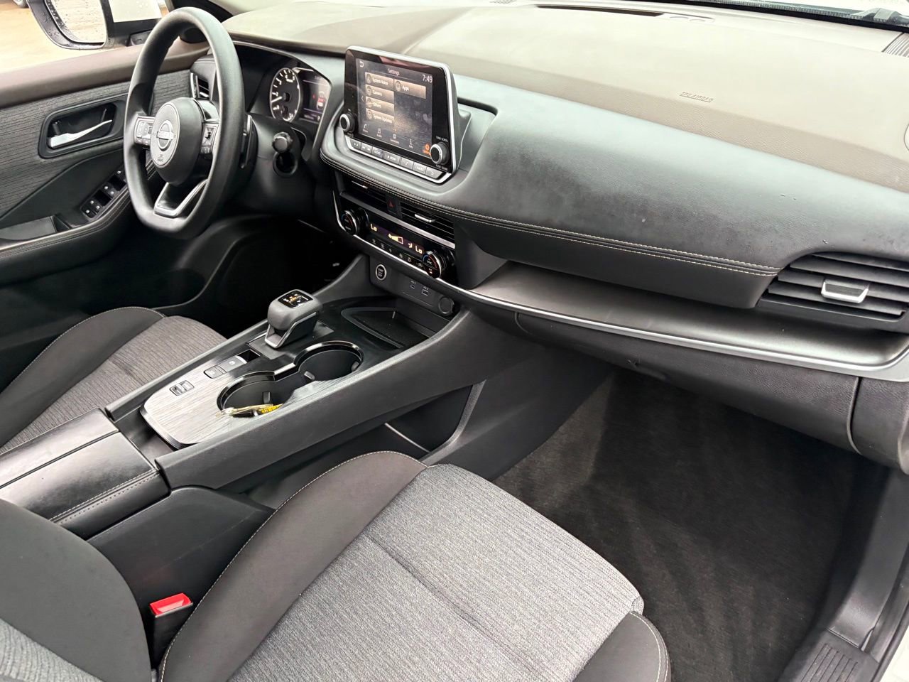 Certified 2023 Nissan Rogue SV image 36