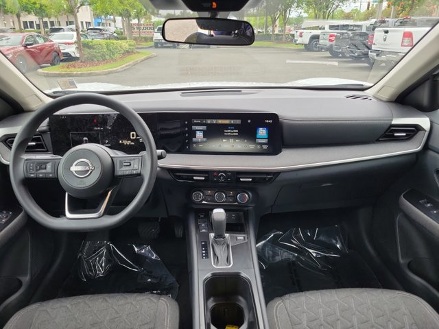 Used 2025 Nissan Kicks SV FWD image 9