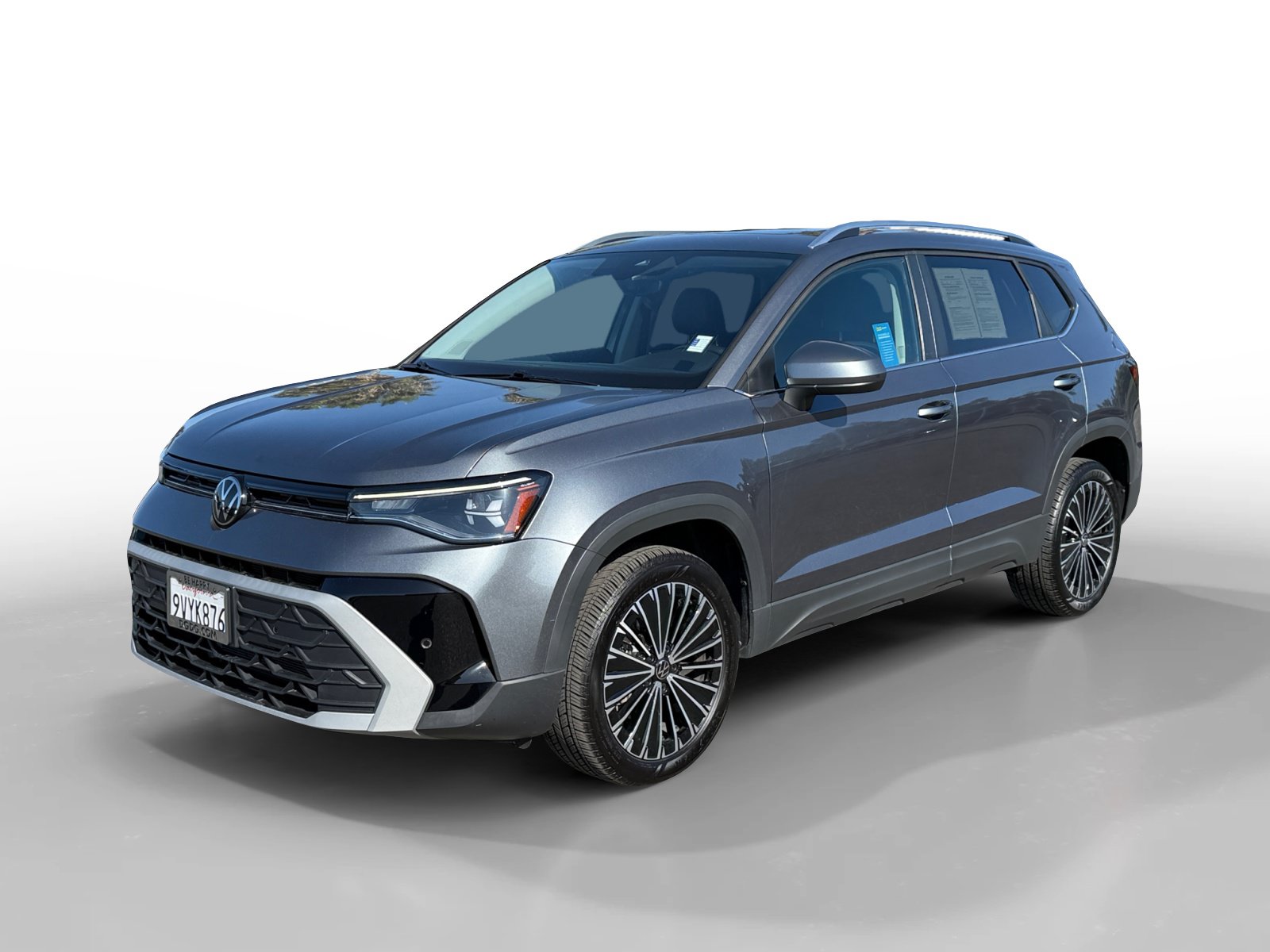 Certified 2025 Volkswagen Taos SE w/ Panoramic Sunroof Package FWD image 1