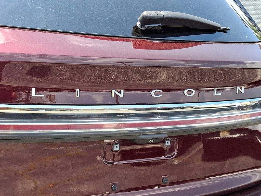 Used 2022 Lincoln Nautilus AWD image 16