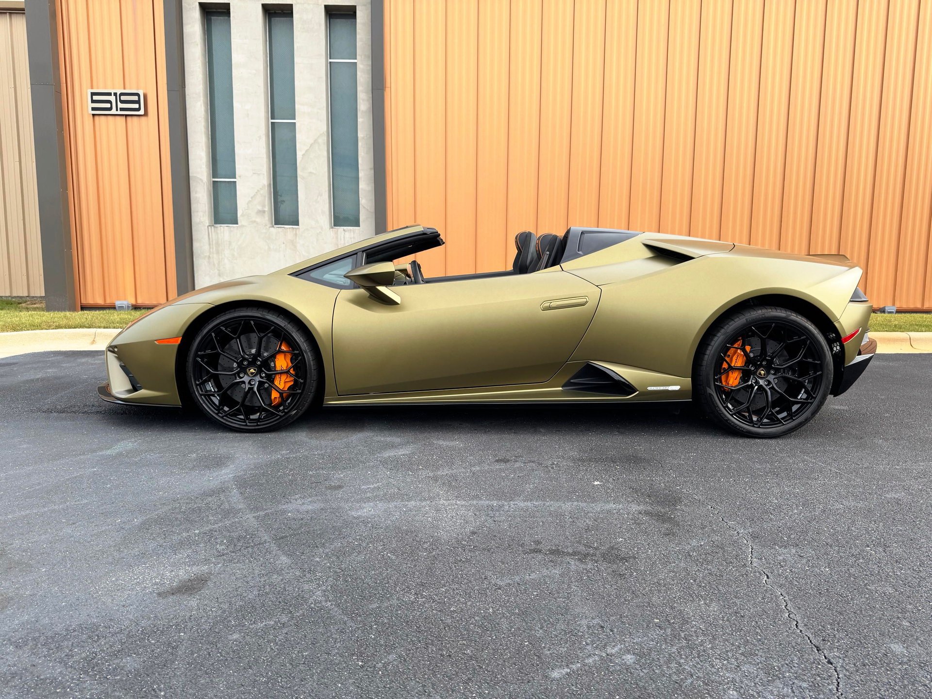 Used 2023 Lamborghini Huracan EVO RWD image 15