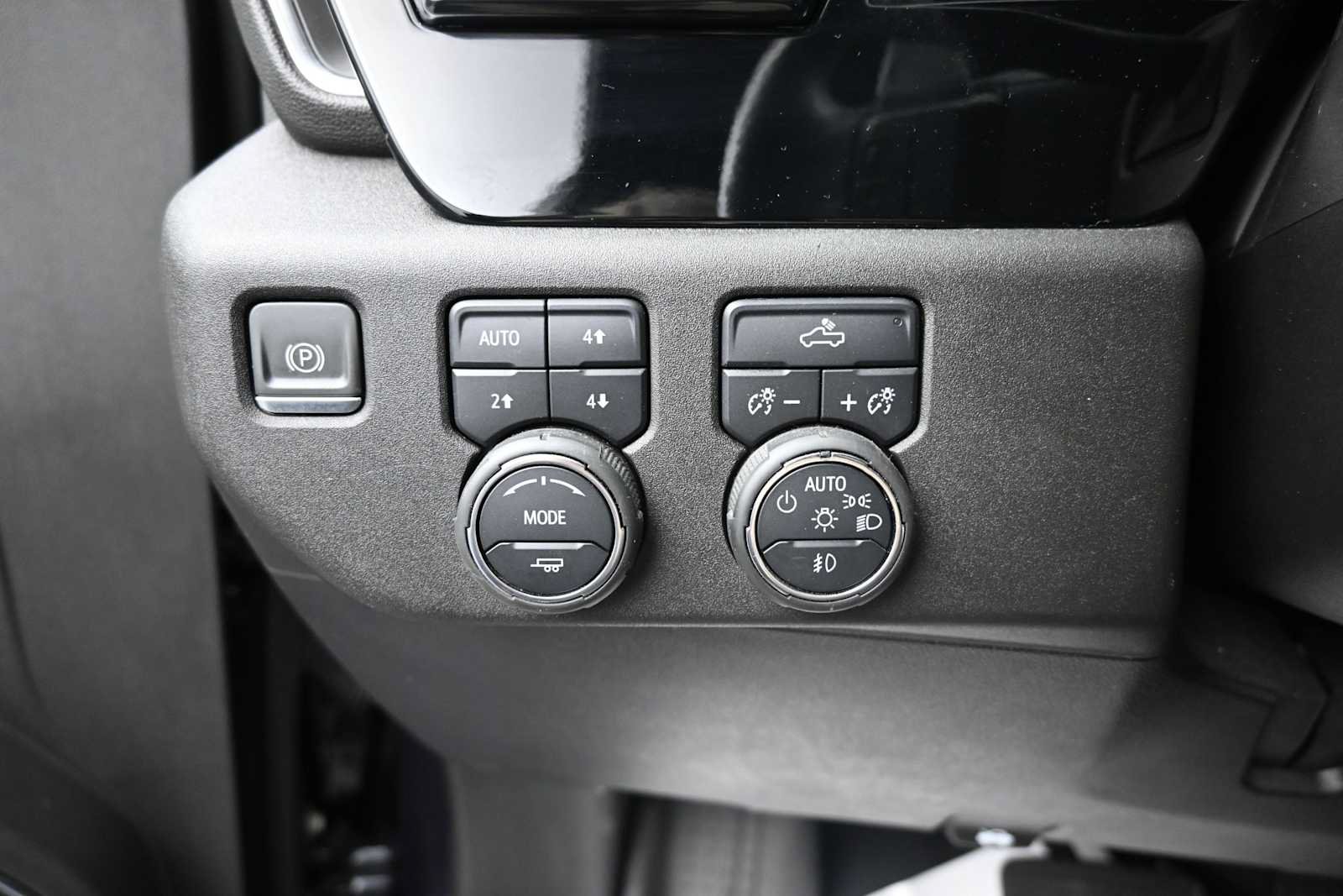 Used 2024 Chevrolet Silverado 1500 RST AWD/4WD image 10