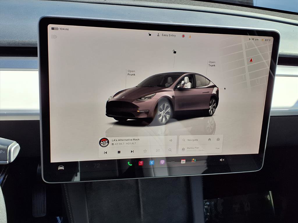 Used 2023 Tesla Model Y 2WD image 21