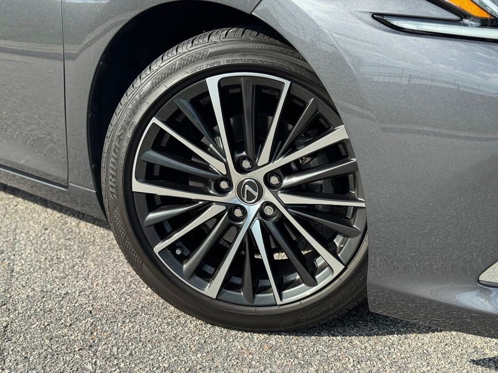 Certified 2024 Lexus ES 250 w/ Premium Package AWD/4WD image 9