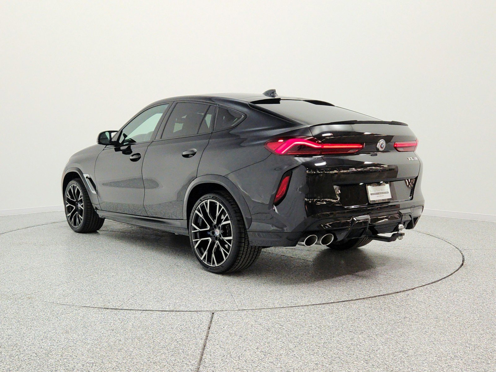 Used 2023 BMW X6 M w/ Executive Package AWD/4WD image 7