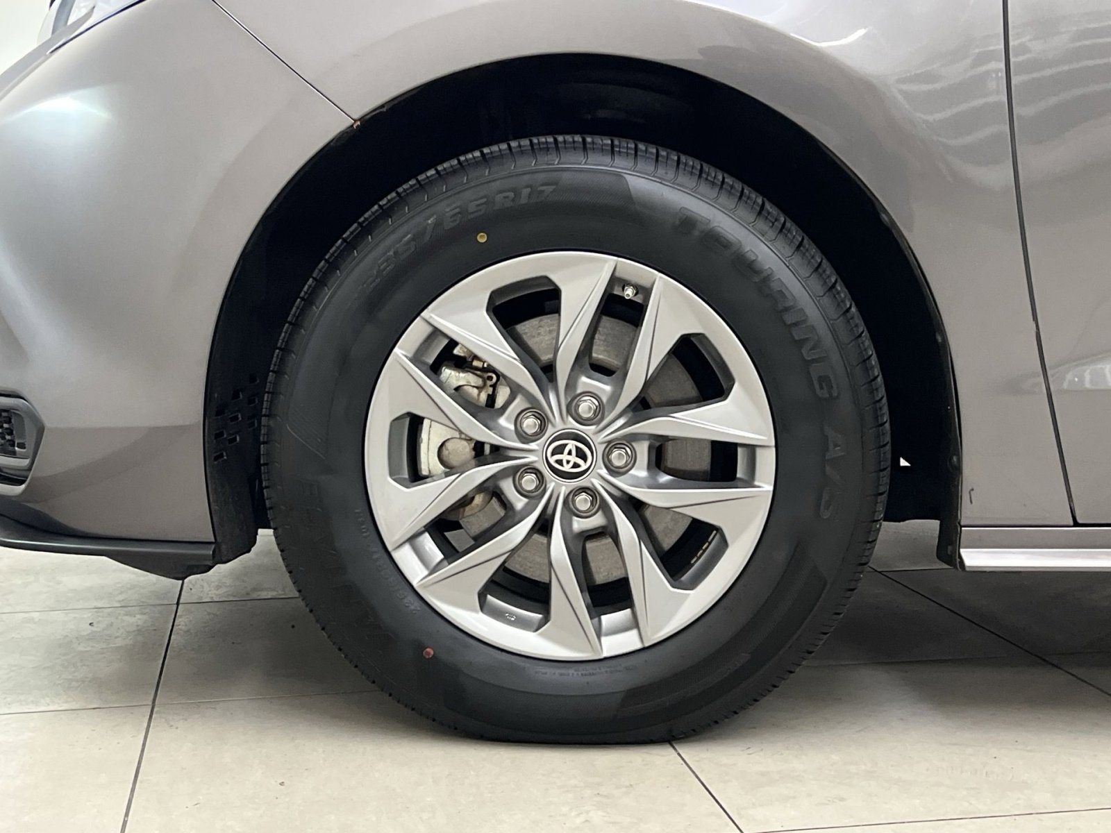 Used 2024 Toyota Sienna LE image 10