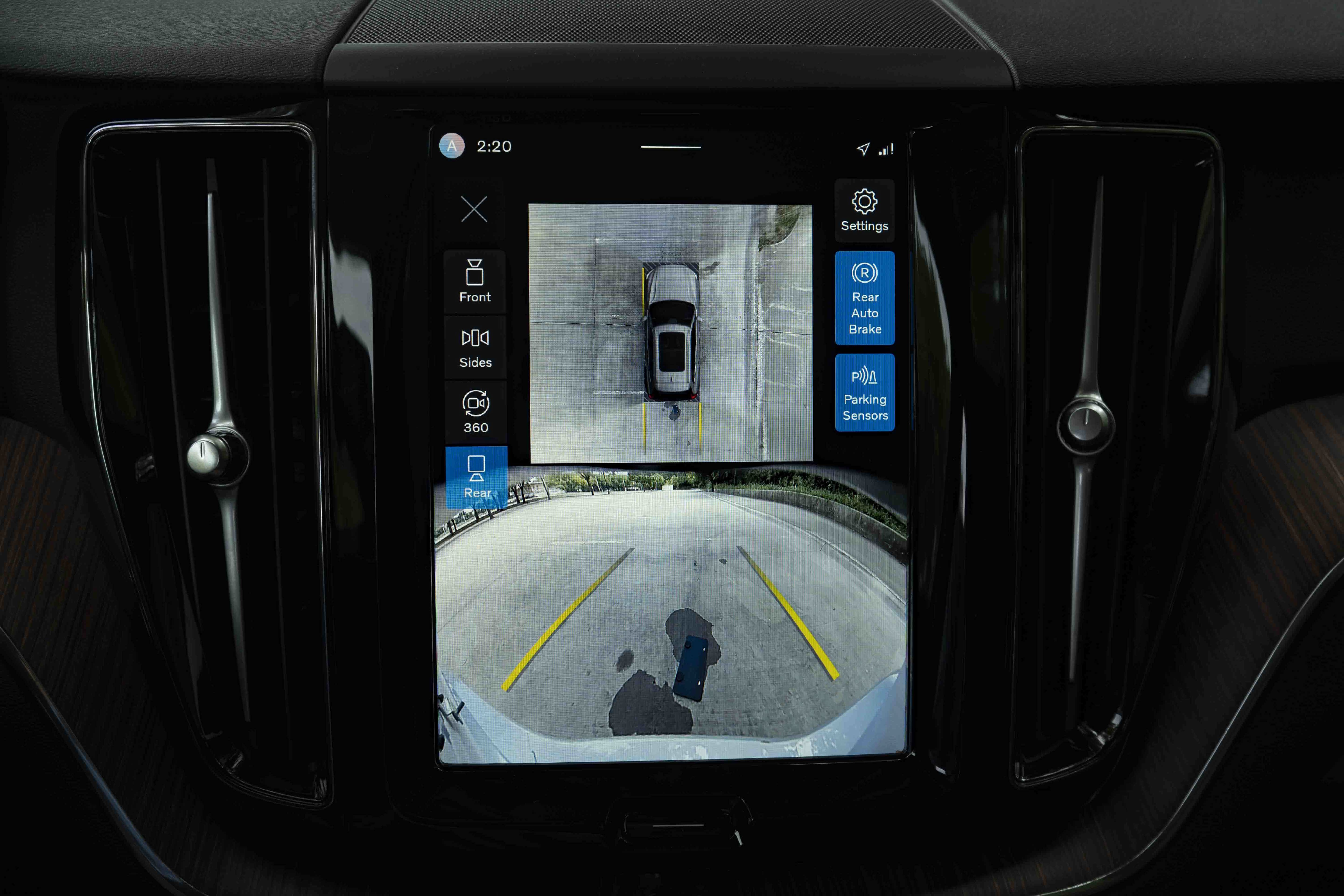 Used 2024 Volvo XC60 B5 Plus AWD/4WD image 30