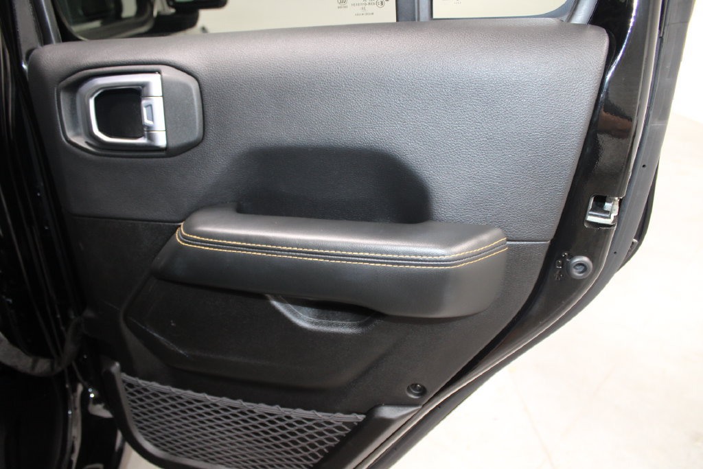 Used 2025 Jeep Wrangler Unlimited Sahara AWD/4WD image 28