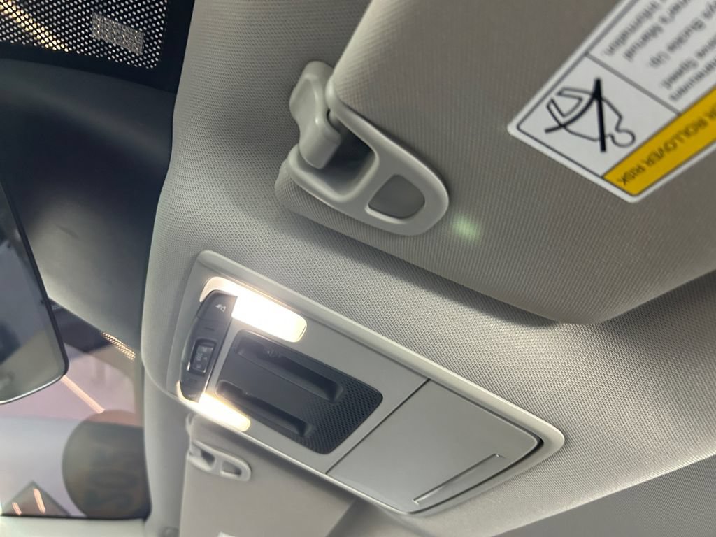 Used 2023 Honda Pilot Elite image 22