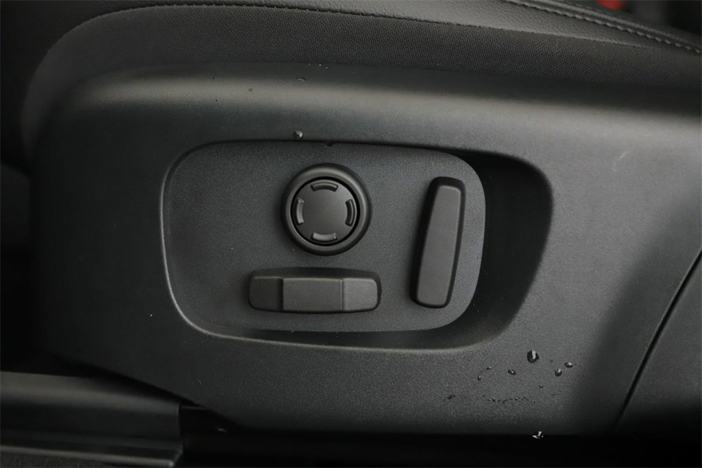 New 2024 Land Rover Range Rover Evoque Dynamic SE image 18