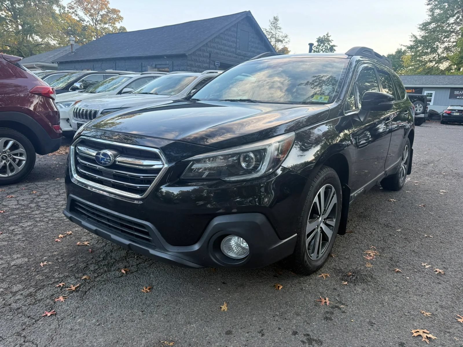 Used 2018 Subaru Outback 2.5i Limited AWD/4WD image 1