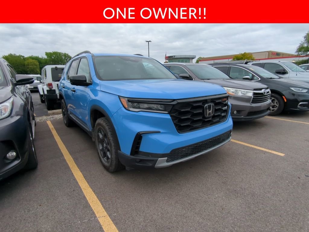 Used 2024 Honda Pilot TrailSport image 3
