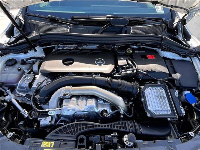 Used 2025 Mercedes-Benz GLA 250 image 11