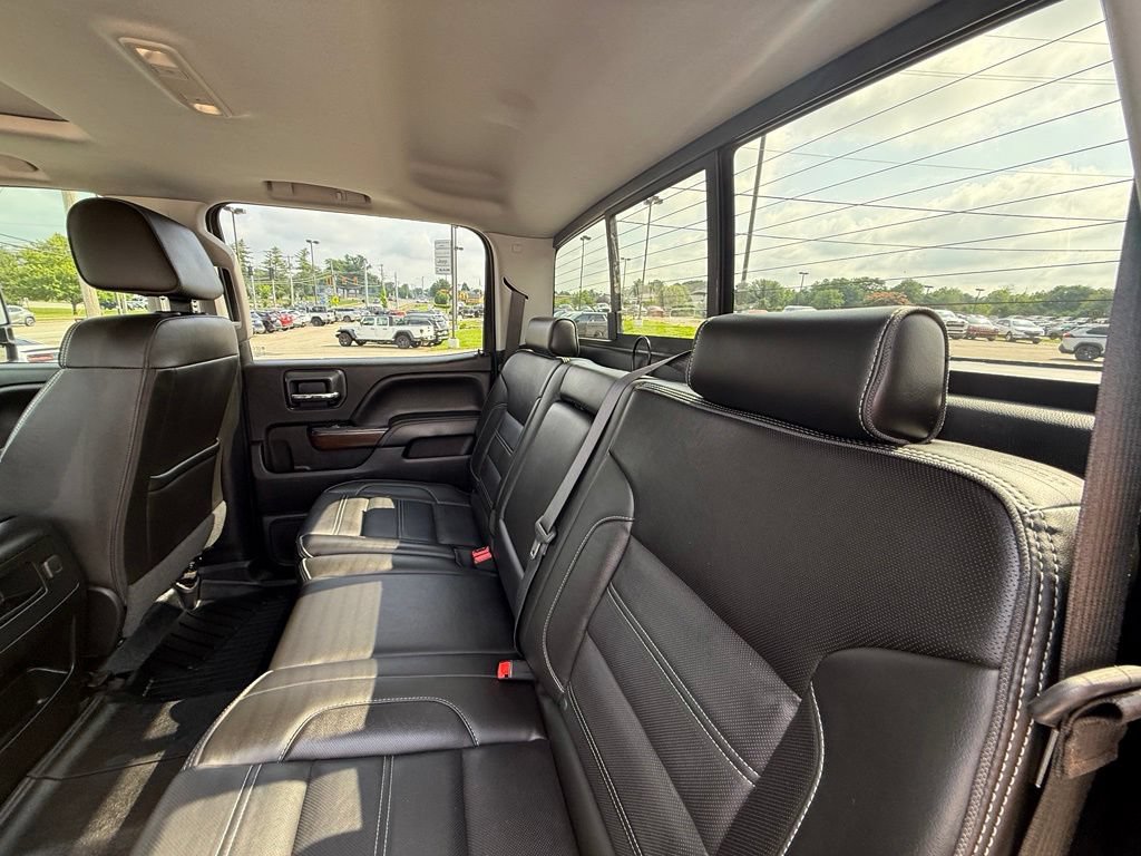 Used 2018 GMC Sierra 2500 Denali w/ Duramax Plus Package AWD/4WD image 27