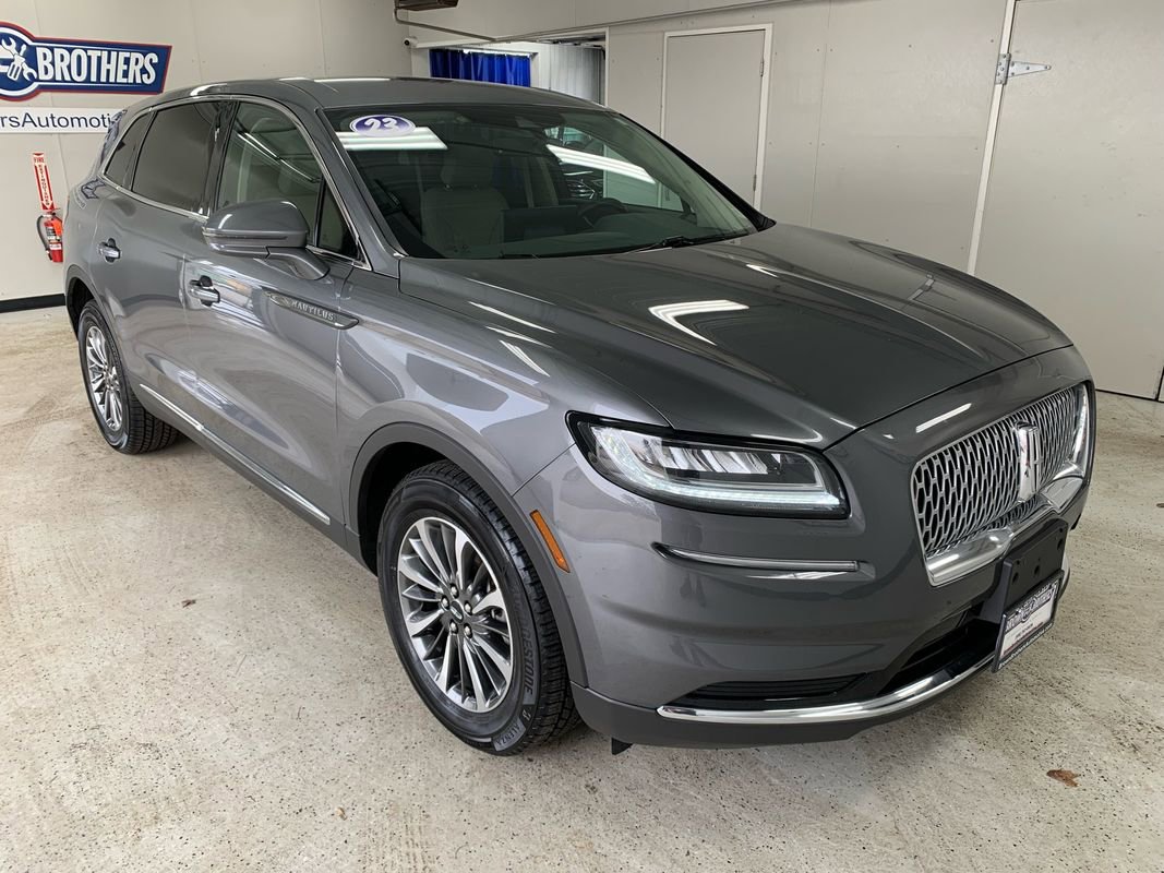 Used 2023 Lincoln Nautilus AWD image 11