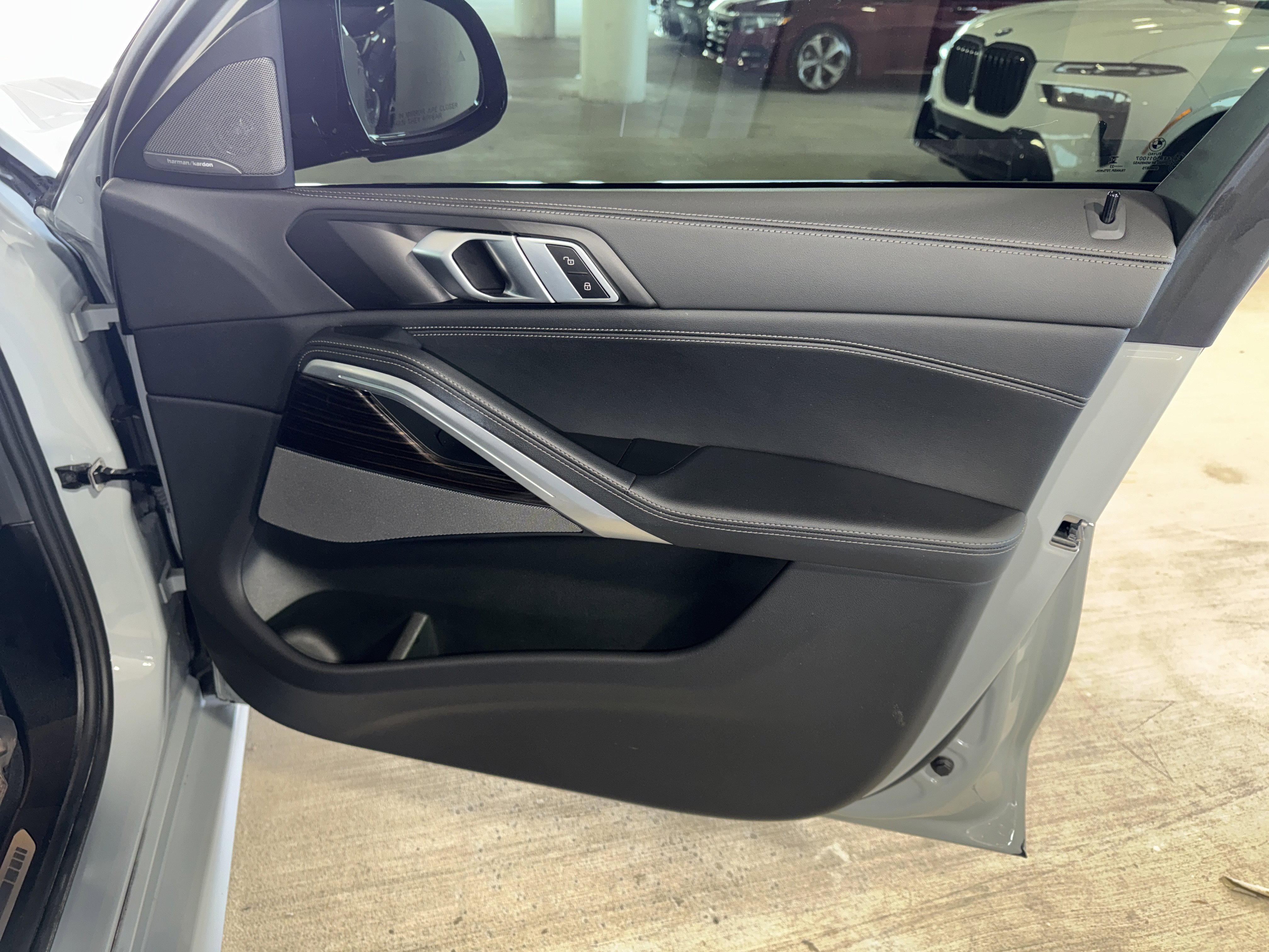 Used 2024 BMW X6 M60i image 9