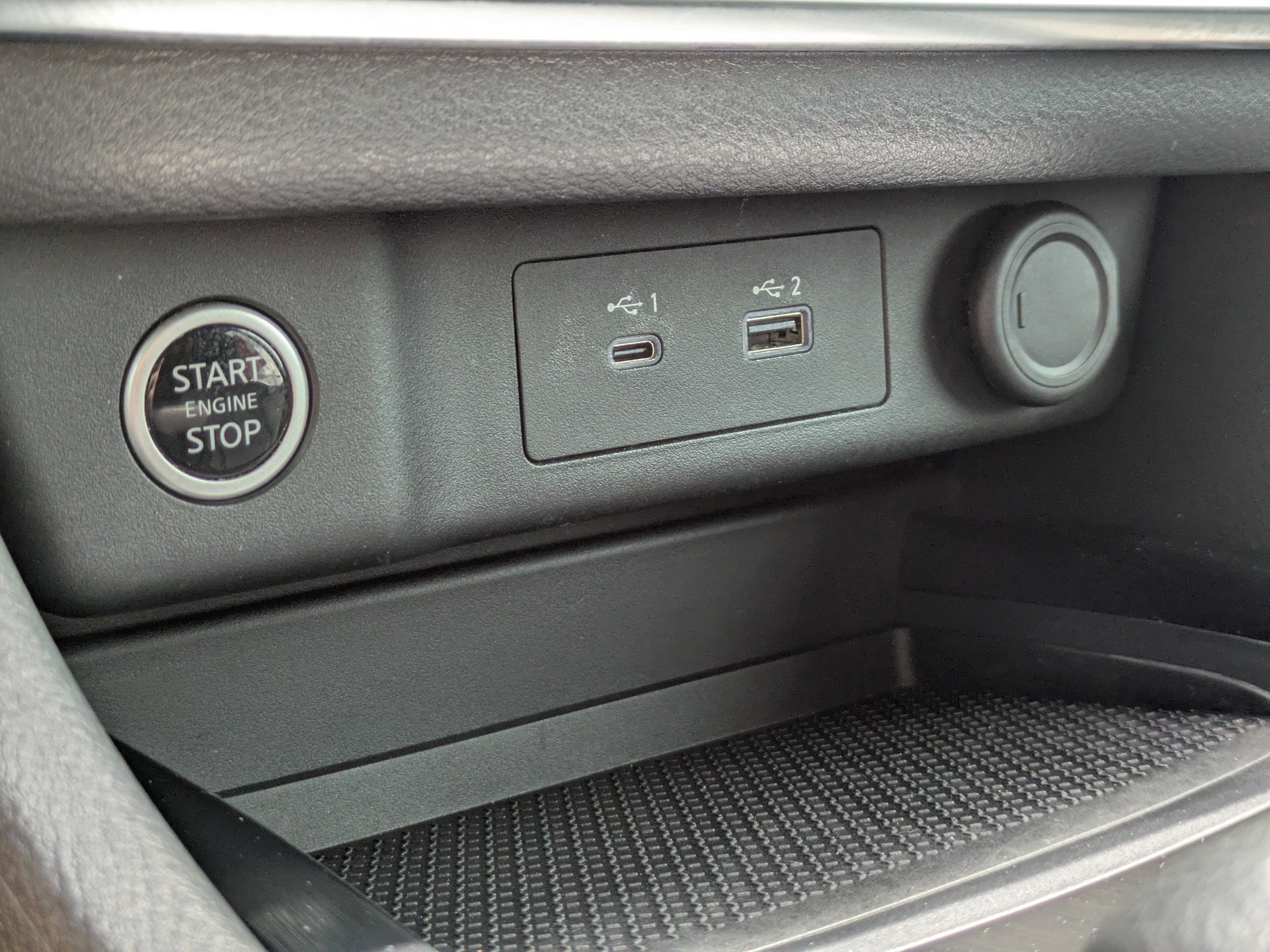 Certified 2023 Nissan Rogue SV FWD image 23