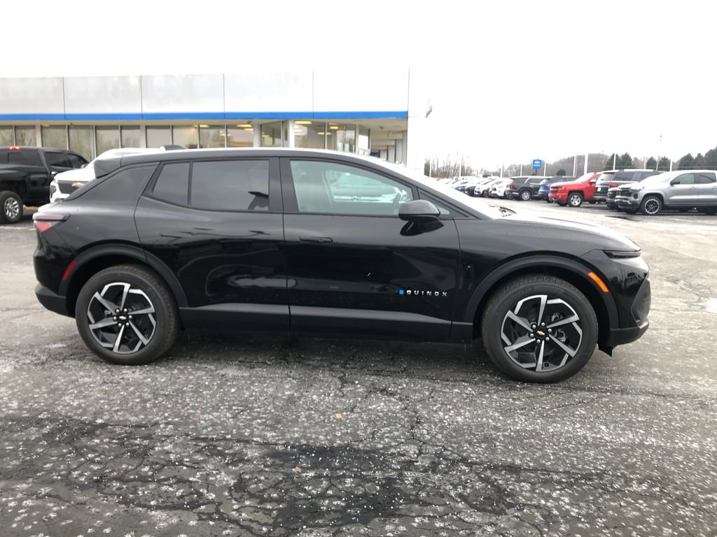 New 2026 Chevrolet Equinox EV LT image 6