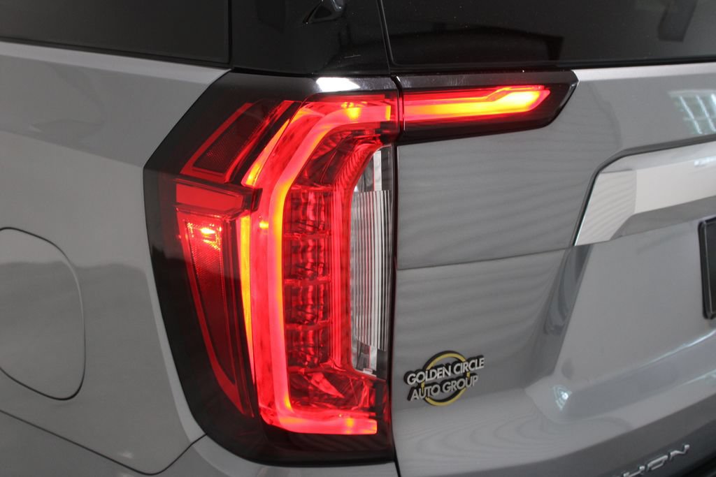 Used 2024 GMC Yukon Denali w/ Denali Reserve Package AWD/4WD image 64